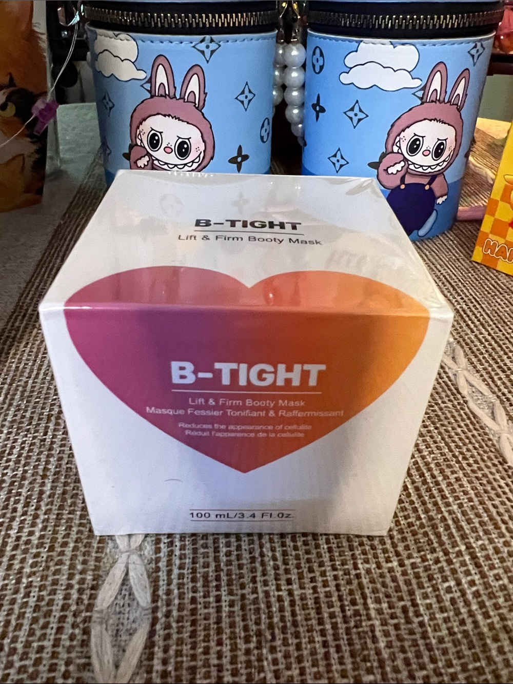 Lift & Firm Booty Mask — White with Pink/Orange Heart NIB